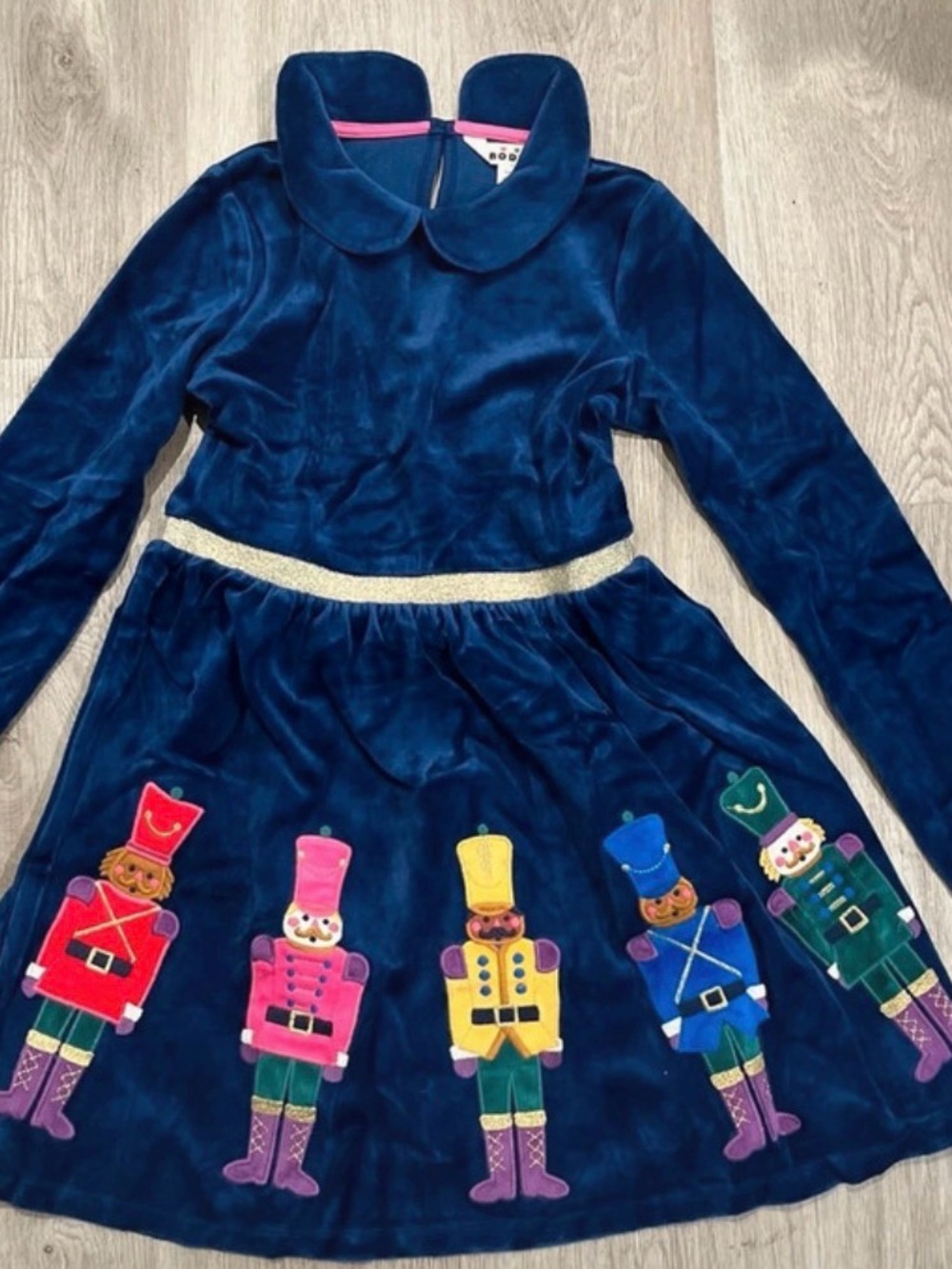 Mini boden nutcrackers dress velvet soldier
Christmas